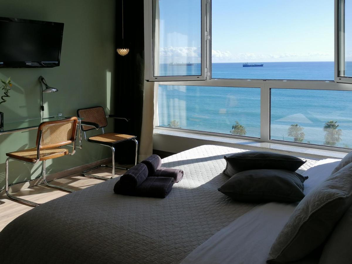 A City-Center Seaview Penthouse At Oceanic Limisso Esterno foto