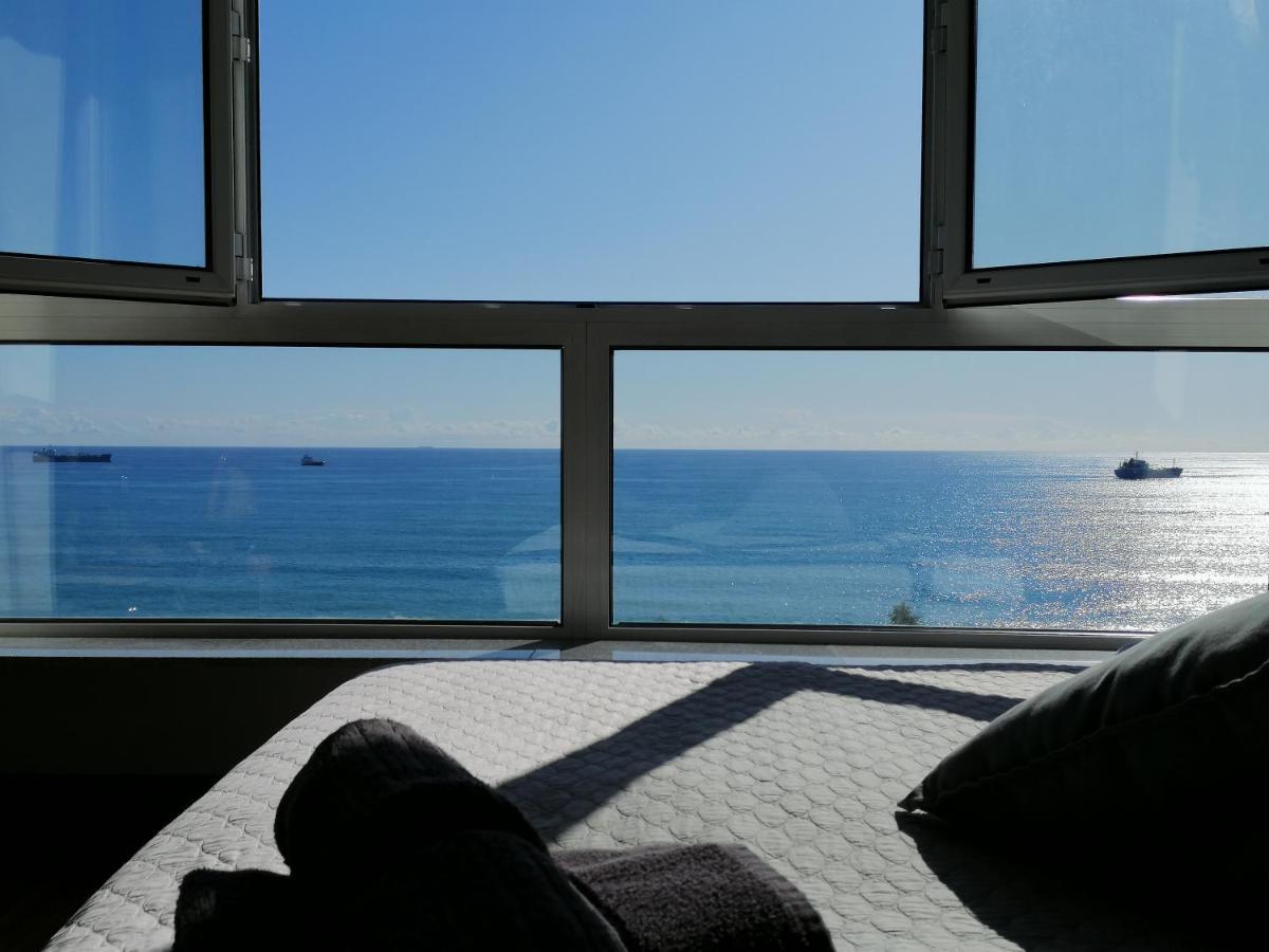 A City-Center Seaview Penthouse At Oceanic Limisso Esterno foto