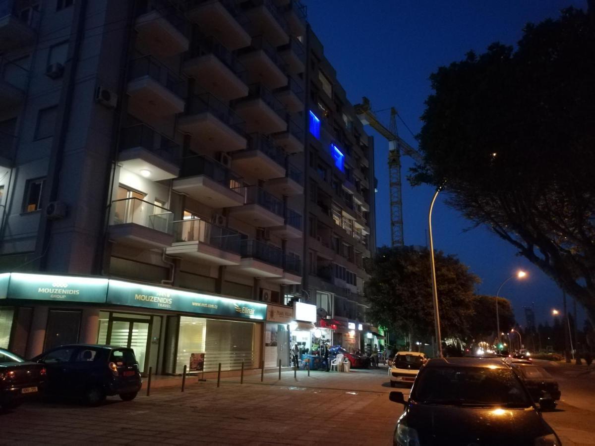 A City-Center Seaview Penthouse At Oceanic Limisso Esterno foto