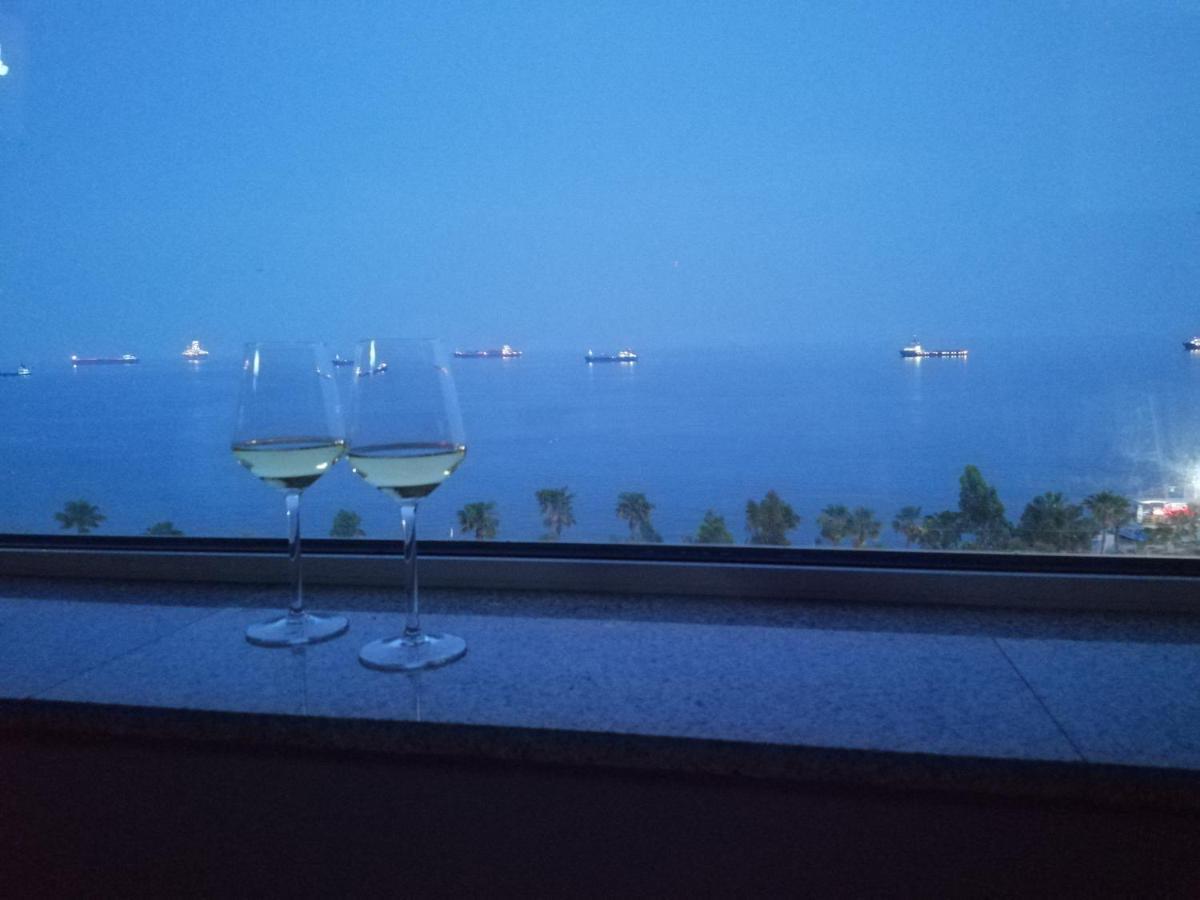 A City-Center Seaview Penthouse At Oceanic Limisso Esterno foto