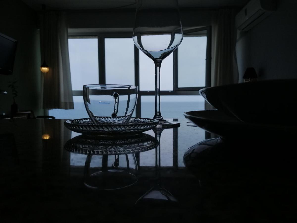 A City-Center Seaview Penthouse At Oceanic Limisso Esterno foto